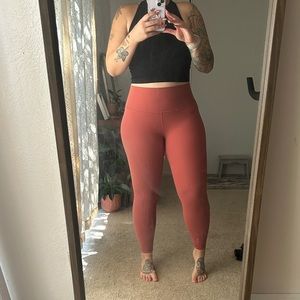 Dark Pink Wunder Under 25” Tight